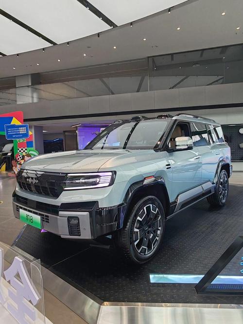 佛山141比亚迪方程豹硬派越野的爆款，英菲尼迪35周年与你共成长